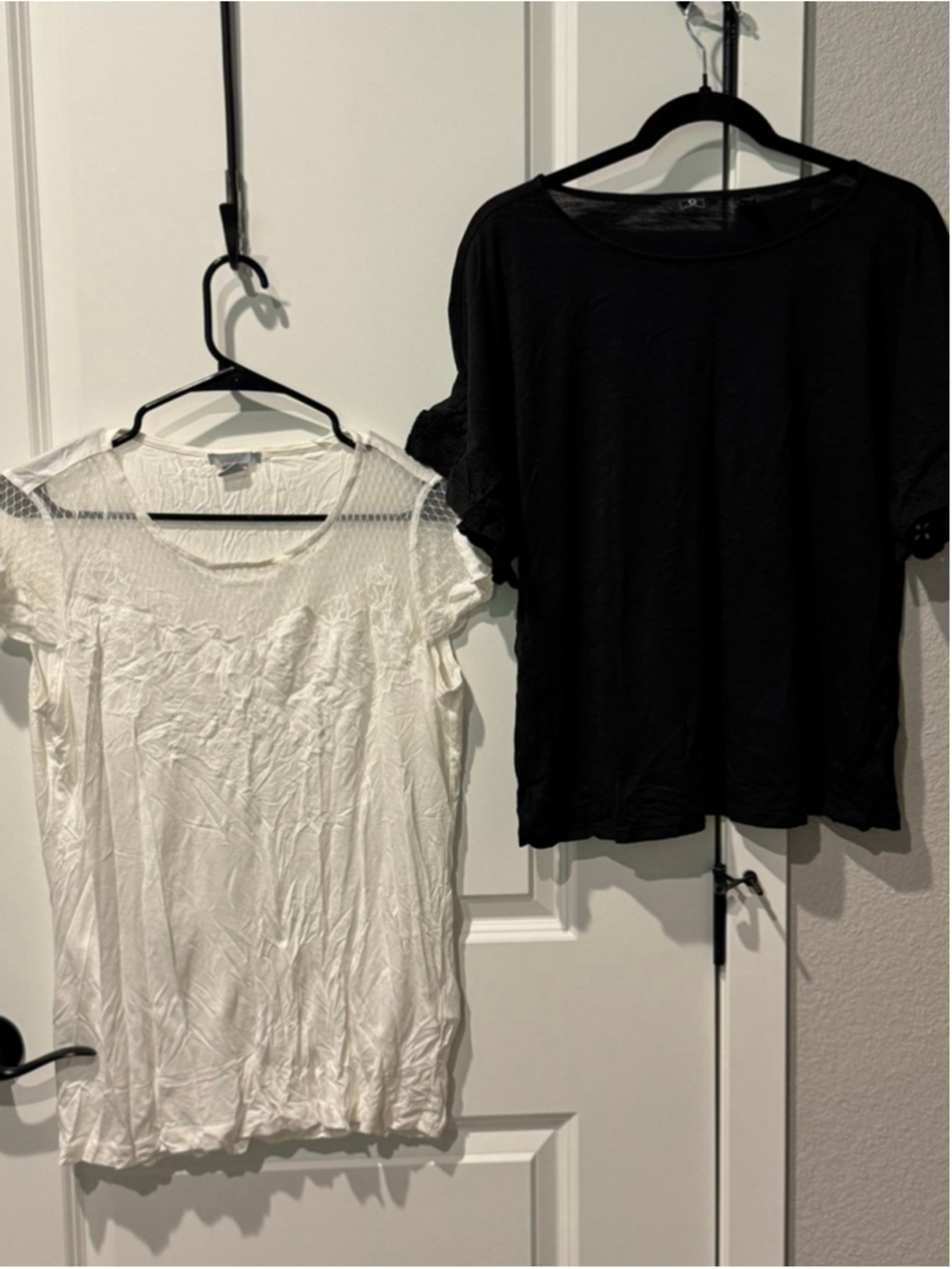 Women's Bundle of 2 Large Short Sleeve Tees H&M White & G by Giuliana Black
